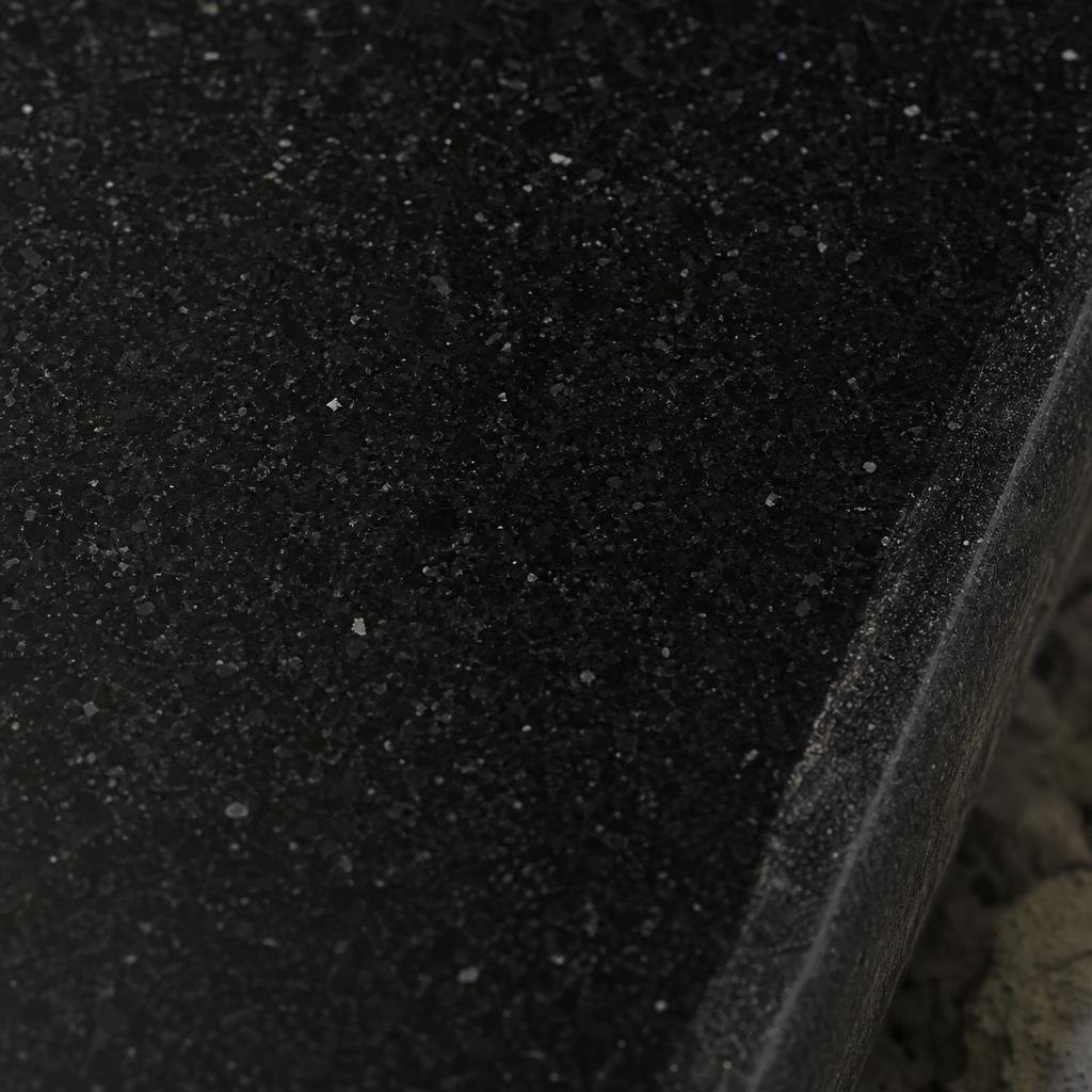Kết cấu Đá Granite Đen Kim Sa