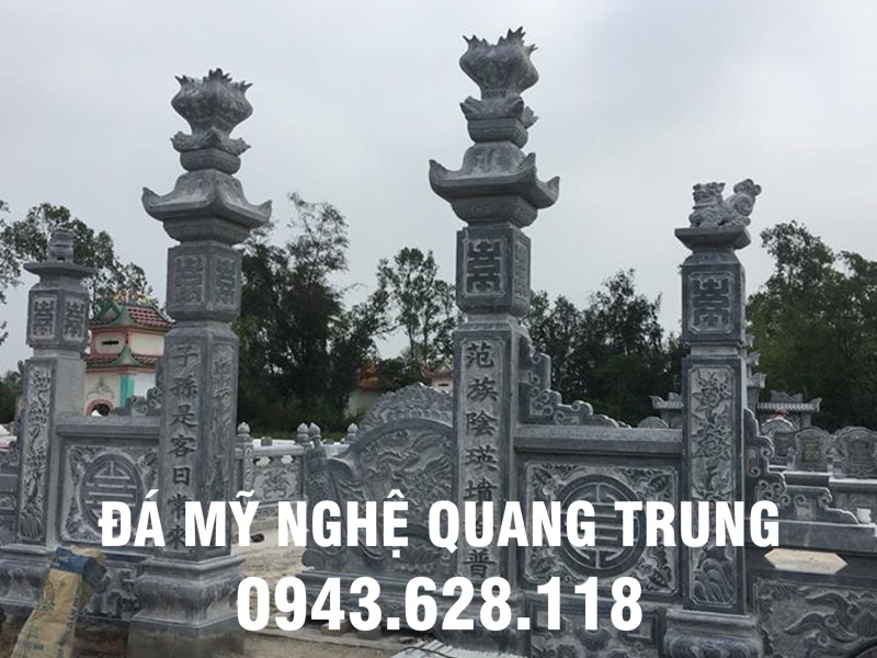 Cột đá đồng trụ chạm rồng