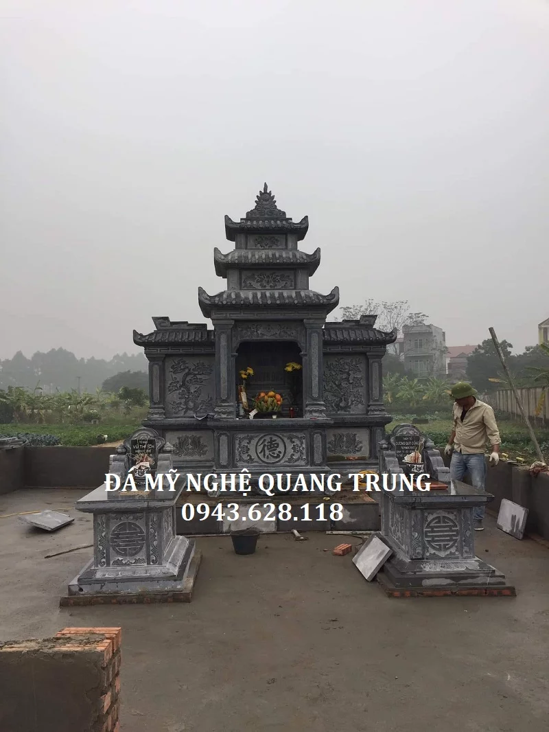 MẶT CHÍNH LĂNG THỜ ĐÁ VÀ MỘ ĐÁ ĐƠN