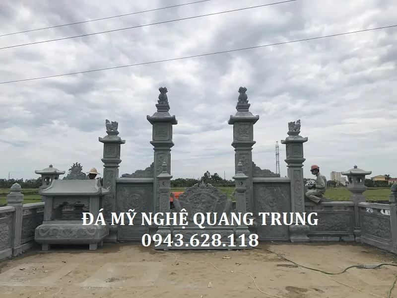 MẶT-TRONG-LĂNG-MỘ-ĐÁ-XANH-RÊU