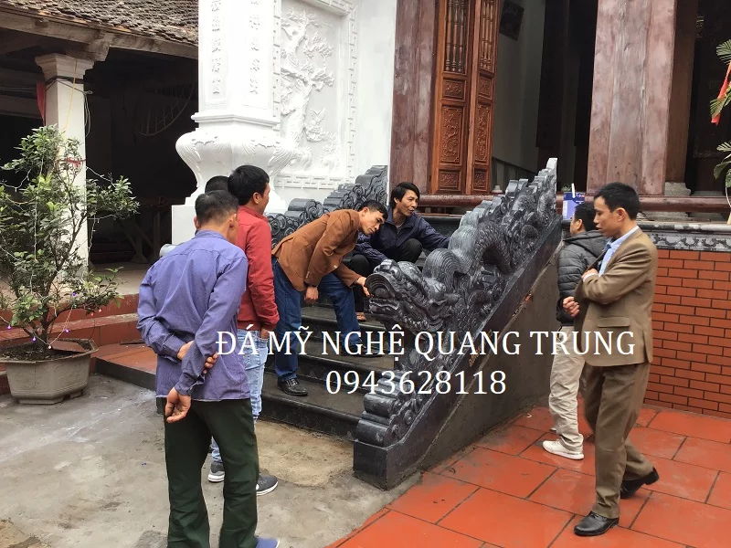 Rồng đá nhà thờ họ đẹp bằng đá xanh rêu nguyên khối
