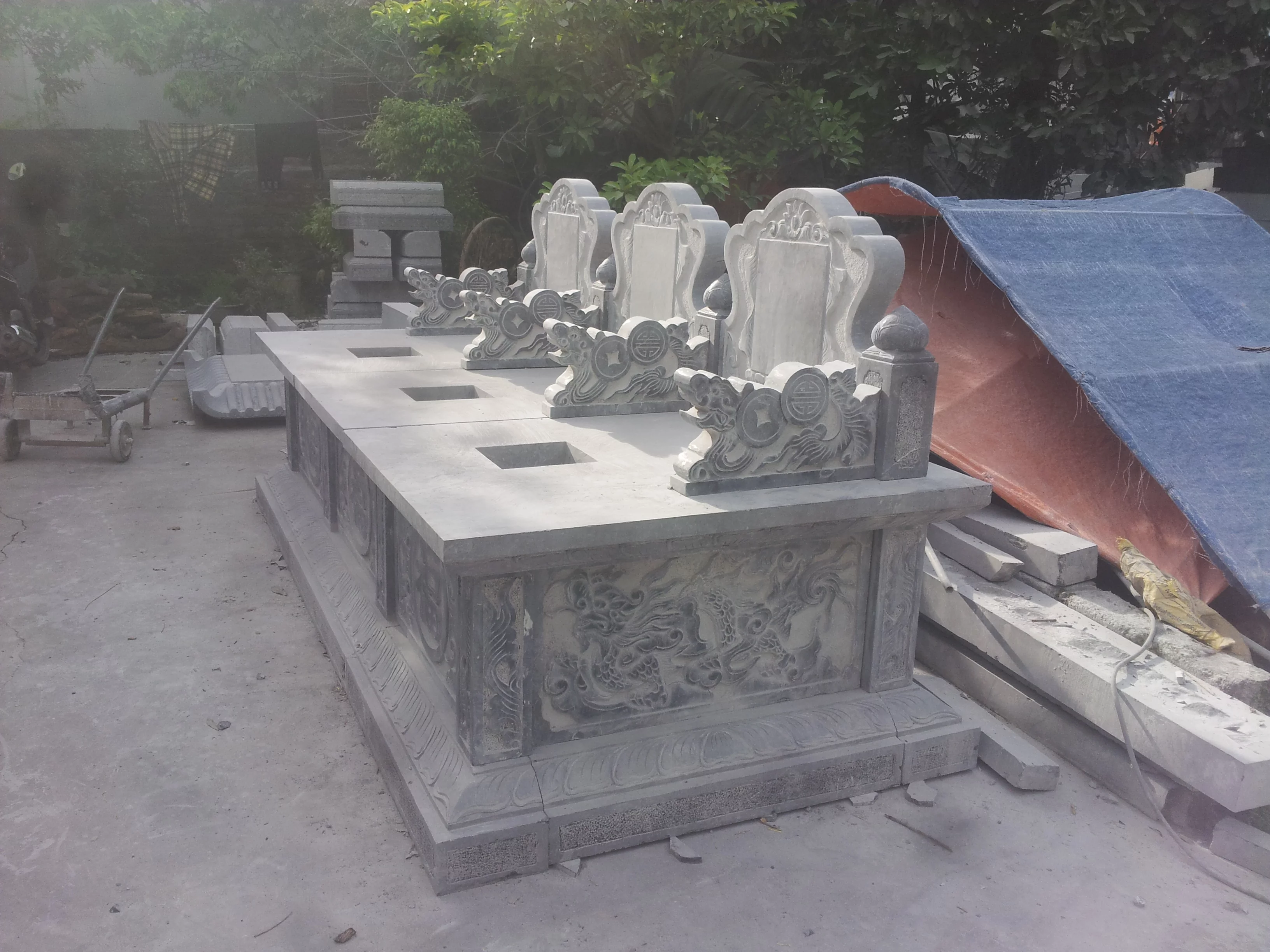 Mẫu mộ đá ba người nguyên khối ĐẸP - Đá Mỹ Nghệ Quang Trung Ninh Bình