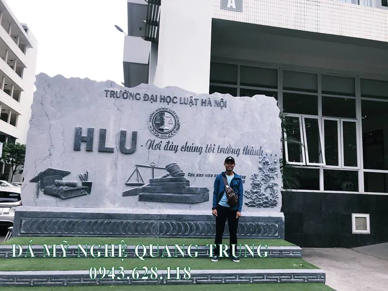 Tư vấn, thi công, lắp đặt Bia đá tự nhiên Trường Đại học Luật Hà Nội 59 Bia da sau khi hoan thiện