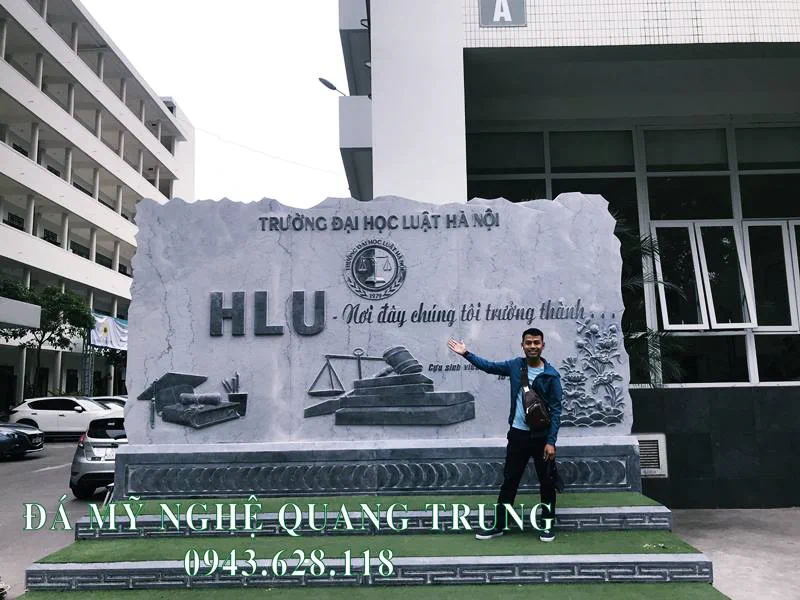 Tư vấn, thi công, lắp đặt Bia đá tự nhiên Trường Đại học Luật Hà Nội 53 Bia da tu nhien Quang Trung - Lam Bia da tu nhien tren Toan Quoc