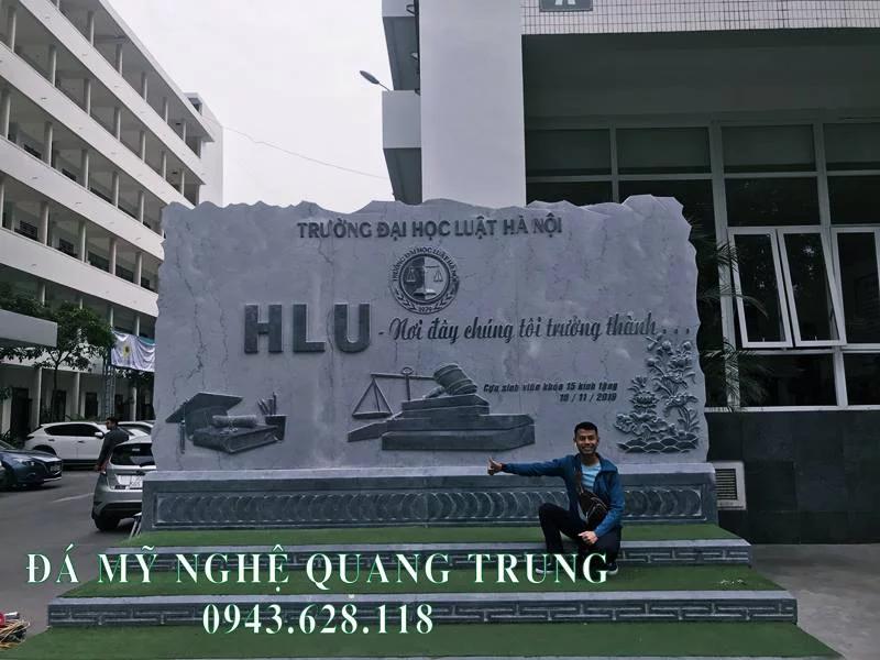 Tư vấn, thi công, lắp đặt Bia đá tự nhiên Trường Đại học Luật Hà Nội 58 Bia da tu nhien cao cap cua Nghe nhan Quang Trung