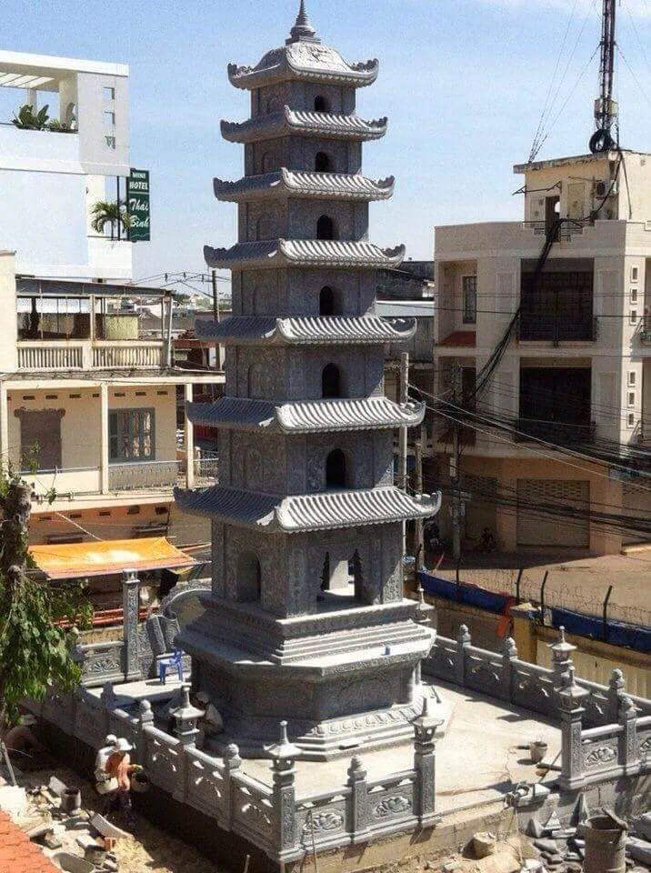 Bảo tháp đá đẹp - Mẫu Bảo tháp đá Quang Trung