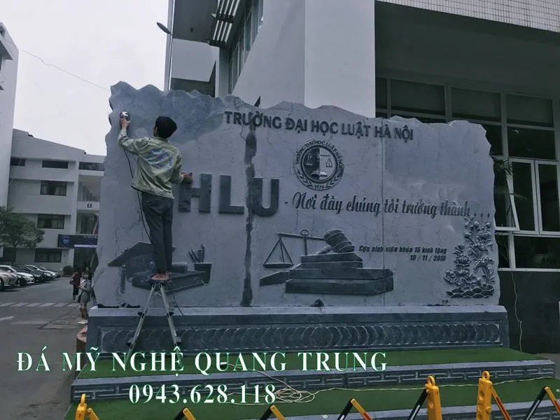 Tư vấn, thi công, lắp đặt Bia đá tự nhiên Trường Đại học Luật Hà Nội 29 Hoan thien Bia da tu nhien