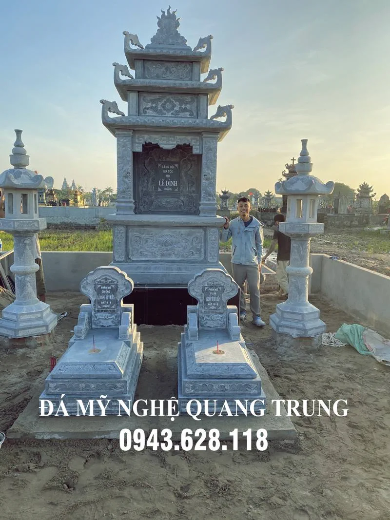 Khu lăng mộ đá gồm 2 Mộ đá tam sơn đơn giản