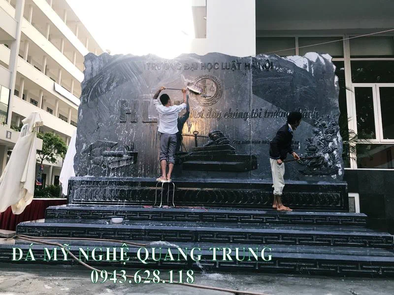 Tư vấn, thi công, lắp đặt Bia đá tự nhiên Trường Đại học Luật Hà Nội 28 Lam bia da khoi tu nhien tren Toan quoc