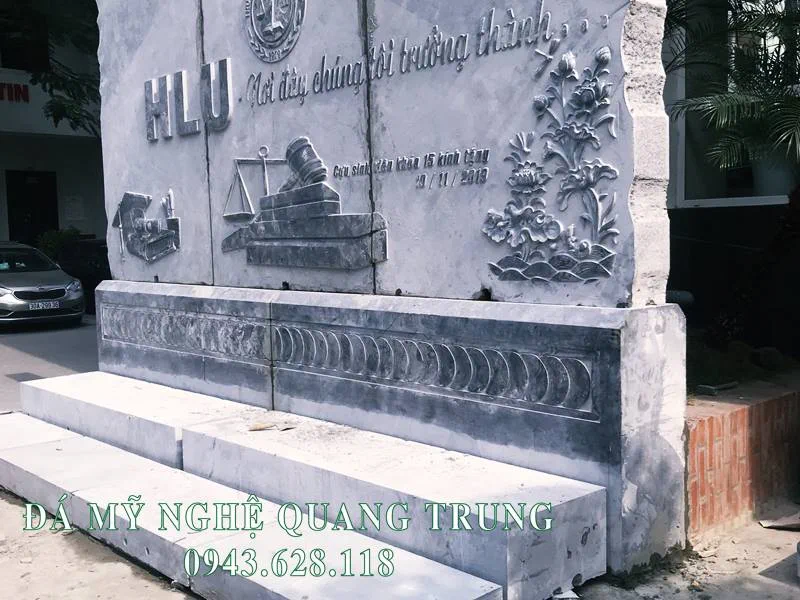 Tư vấn, thi công, lắp đặt Bia đá tự nhiên Trường Đại học Luật Hà Nội 18 Mot goc cua Bia da tu nhien