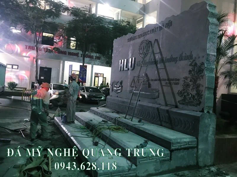 Tư vấn, thi công, lắp đặt Bia đá tự nhiên Trường Đại học Luật Hà Nội 6 Thi cong lap dat Bia da tu nhien nguyen khoi