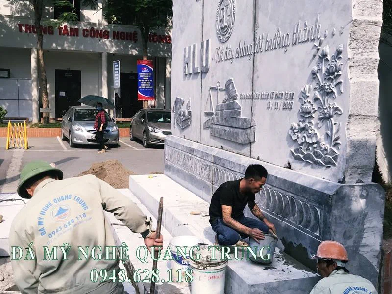 Tư vấn, thi công, lắp đặt Bia đá tự nhiên Trường Đại học Luật Hà Nội 4 Thi cong phan chan mong dat Bia da rat quan trong
