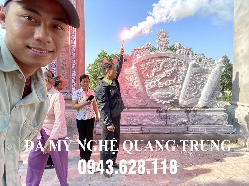 Mat sau cua Cuon thu da Khac Rong - Luong Long Chau Nguyet