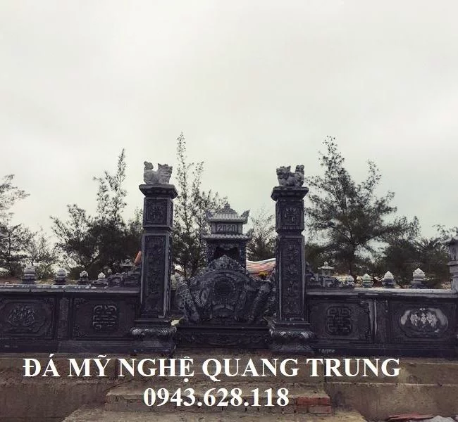 Mau Cong vao khu lang mo da xanh reu