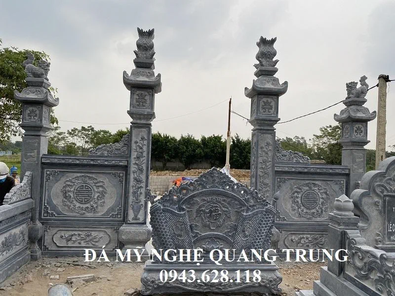 Hinh anh nhin tu ben trong Khu lang mo da ra ben ngoai loi vao