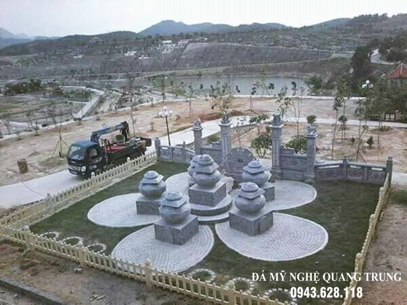 Mộ Nụ SEN đá xanh rêu cao cấp Quang Trung, khu lăng mộ tựa như một Vườn Hoa SEN Đá của các Thầy Trụ Trì.