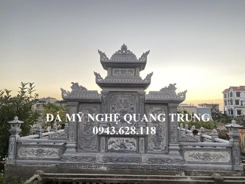 Phia sau Lang mo da rat be the - vung chac