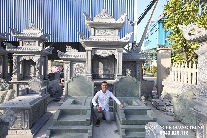 Cac san pham Lang mo va Mo da chuan bi lap dat cho khach hang tai xuong