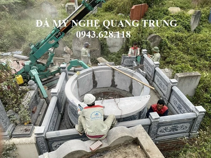 Lap dat Lang mo da tron dinh cao cua Quang Trung