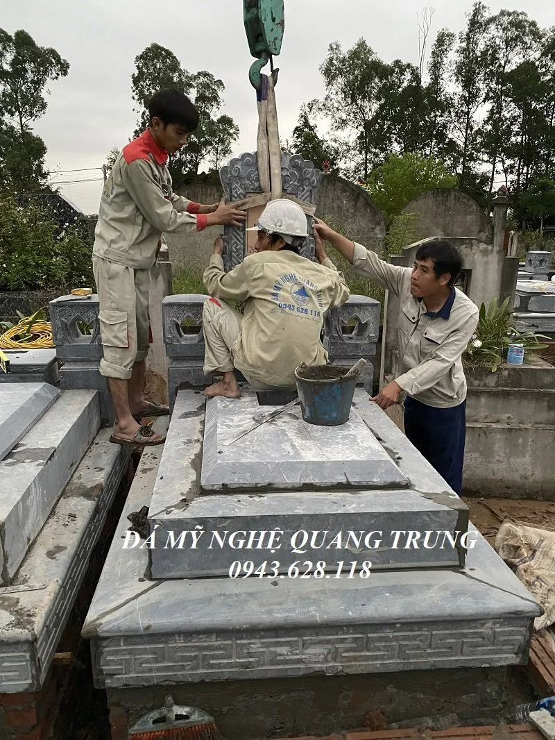 Xây Mộ đá xanh Tam Sơn đẹp cho Gia đình tại Thường Tín, Hà Nội 7 Da my nghe Quang Trung lap dat Mo da tai Thuong Tin Ha Noi
