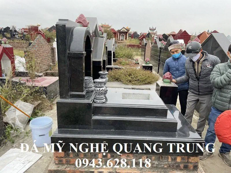 Đá Mỹ Nghệ Quang Trung nghiệm thu và bàn giao mộ đá đôi cho gia đình khách hàng