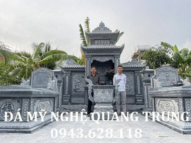 Mẫu Lăng Mộ đá xanh rêu lắp đặt tại công trình khu lăng mộ gia đình.