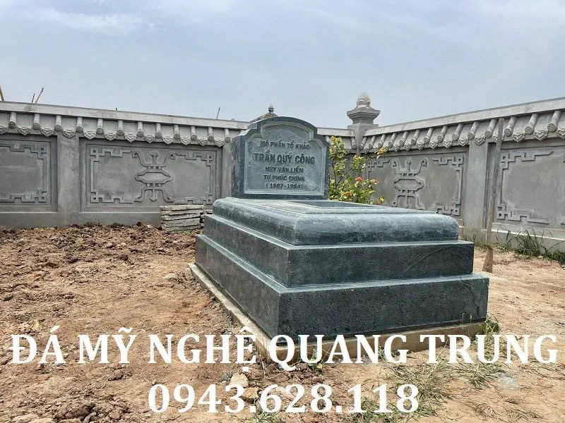 Mộ đá xanh rêu cao cấp tại Nhà máy Lăng mộ đá 192 chuẩn bị lắp đặt tại Hà Nội 3 Mau mo da dep cua Da my nghe Quang Trung