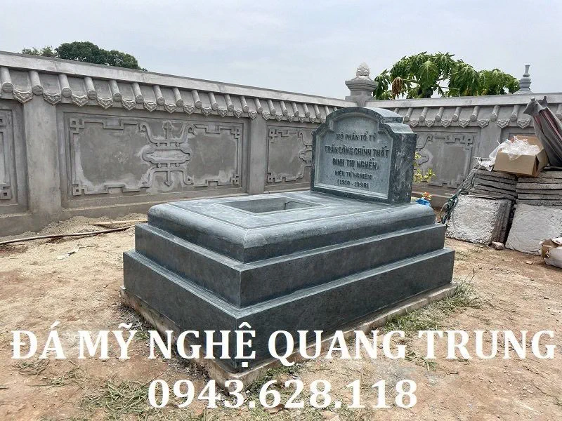 Mộ đá xanh rêu cao cấp tại Nhà máy Lăng mộ đá 192 chuẩn bị lắp đặt tại Hà Nội 4 Mau mo da khong mai dep