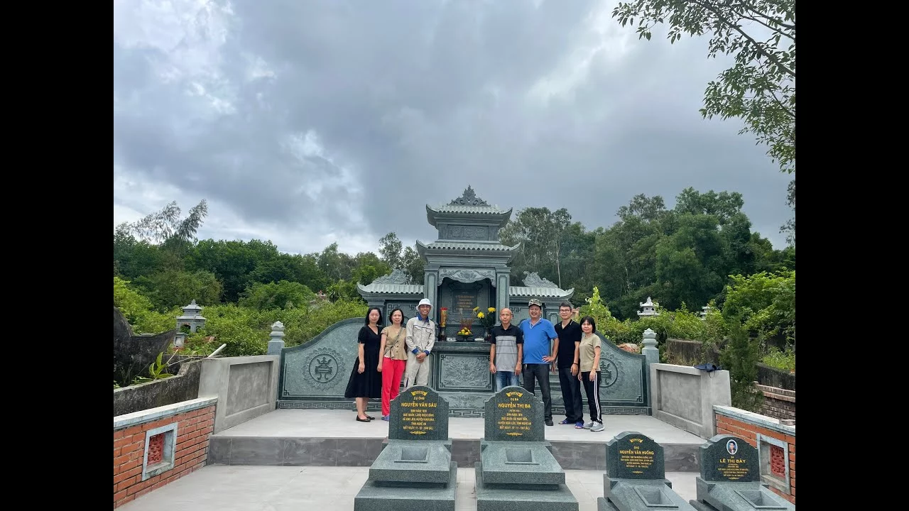 LĂNG THỜ ĐÁ XANH RÊU KẾT HỢP VS MỘ ĐÁ GRANITE NGUYÊN KHỐI – ĐÁ MỸ NGHỆ QUANG TRUNG. - Đá Mỹ Nghệ Quang Trung