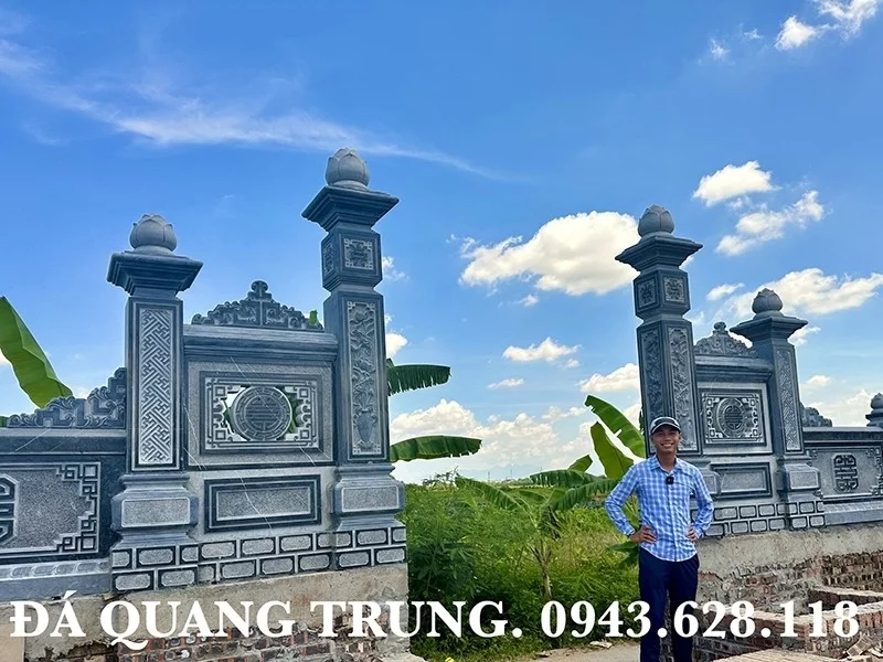 Bộ Cổng đá tứ trụ, trụ biểu bằng đá xanh đen chọn lọc đảm bảo chất lượng.
