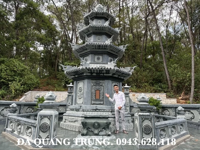 Mẫu Mộ tháp, Lăng Mộ tháp để tro cốt tại TP Huế.