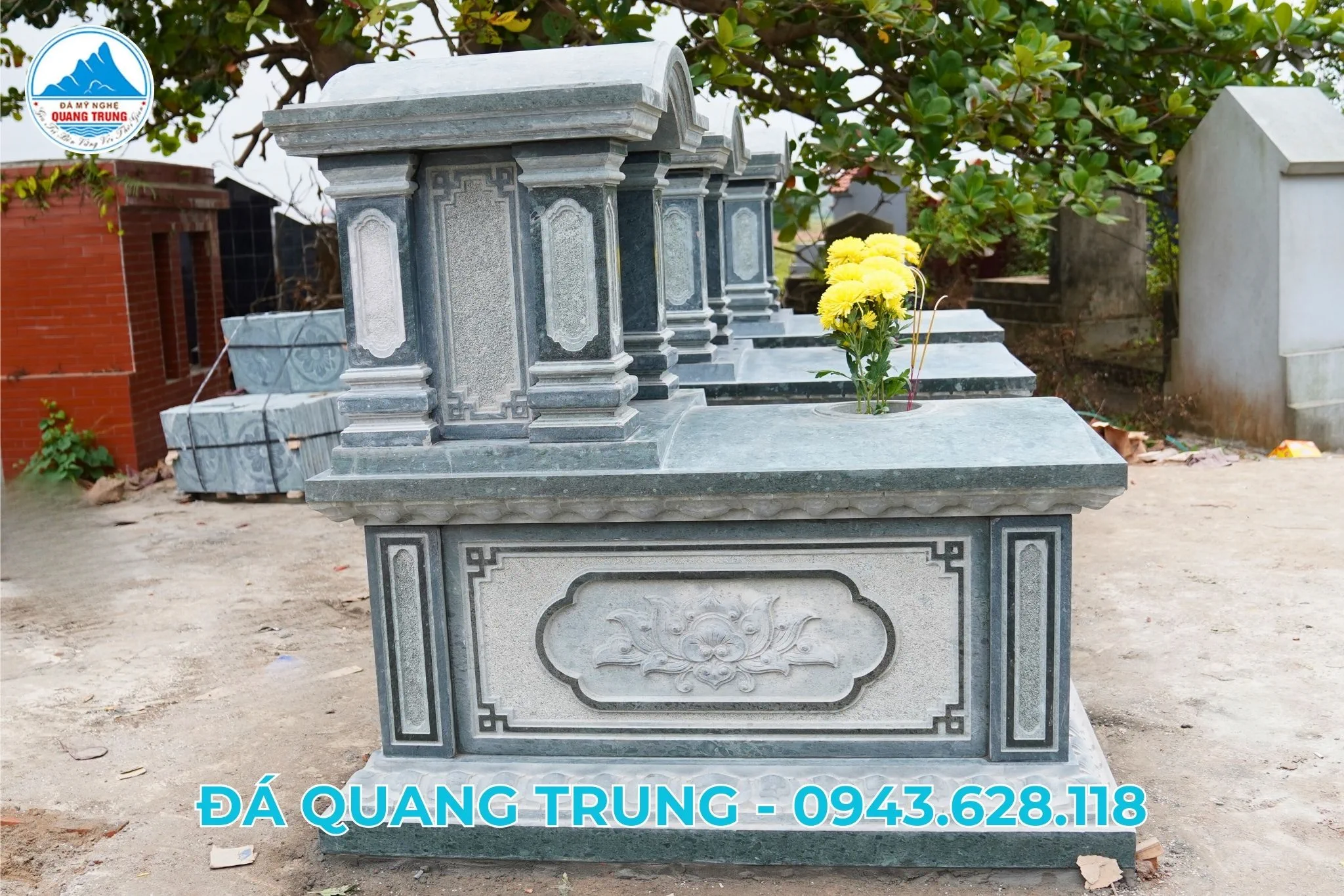 Mộ Đá Từ Chất Liệu Đá Xanh Rêu Một Mái Được Thiết Kế Tỉ Mỉ Từng Chi Tiết - Sự Lựa Chọn Hoàn Hảo Năm 2025 - Đá Mỹ Nghệ Quang Trung Ninh Bình