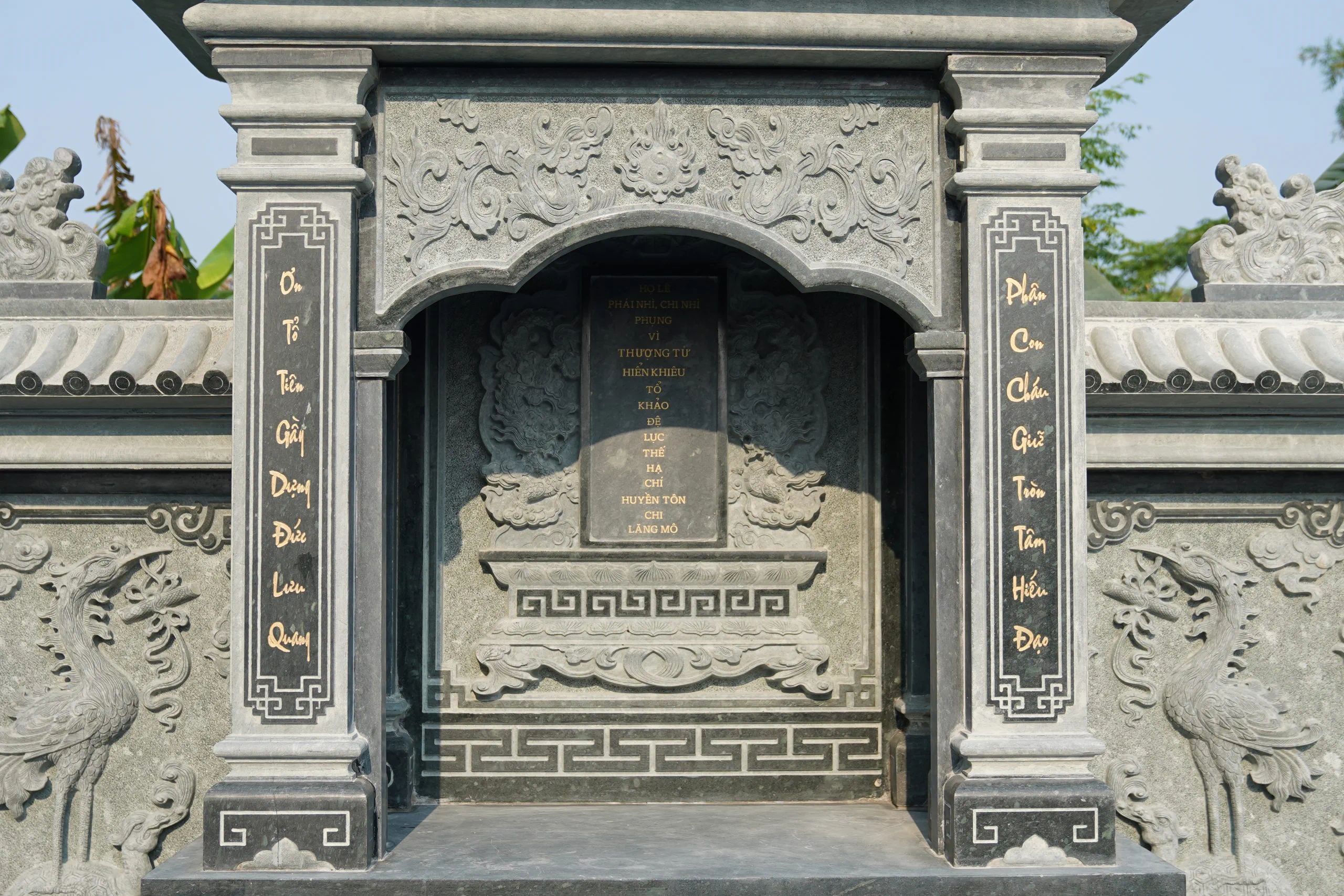 DSC04478 scaled Lăng mộ đá, Mộ đá Ninh Bình