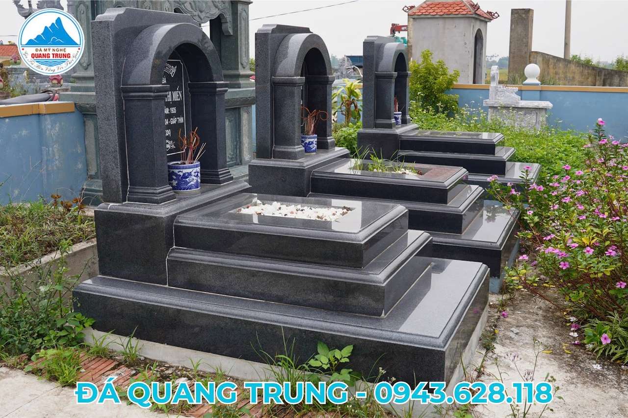 Cụm mộ đá granite nguyên khối bề mặt bóng gương, thiết kế tối giản