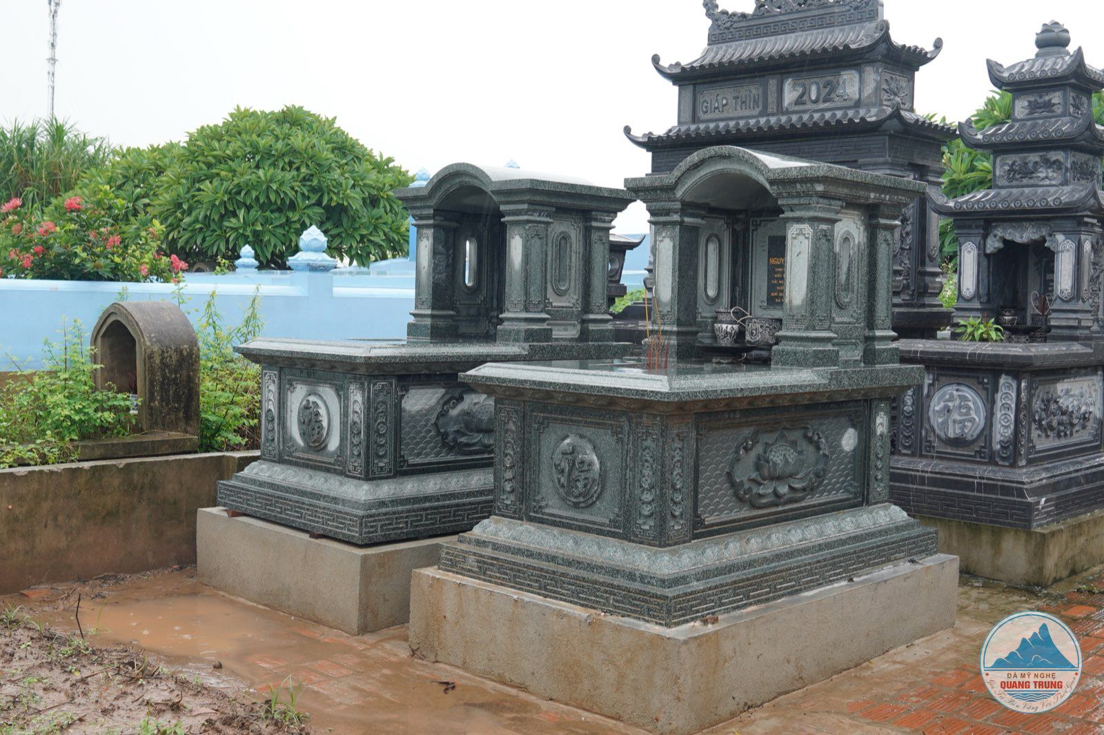 Mộ đá đơn granite xanh Ninh Thuận tại Ninh Bình
